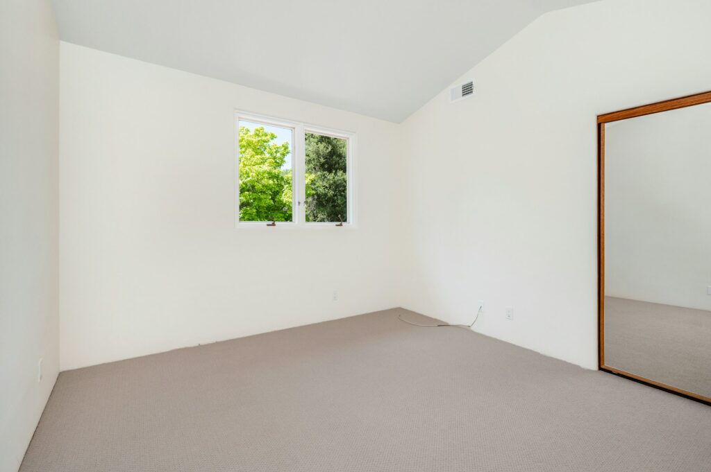 The Line Cleaning LLC offers services of Residential Cleaning, Deep Cleaning, Move Out - In, Airbnb Cleaning, Post Construction Cleaning, Commercial Cleaning, Office Cleaning in King county WA, Tacoma WA, Bellevue WA, Redmond WA - Residential Cleaning